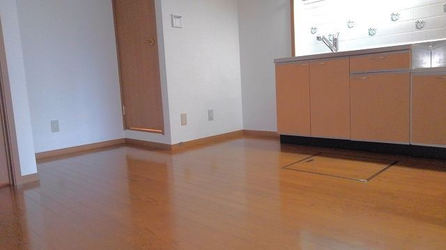 シャトルKの居間・リビング