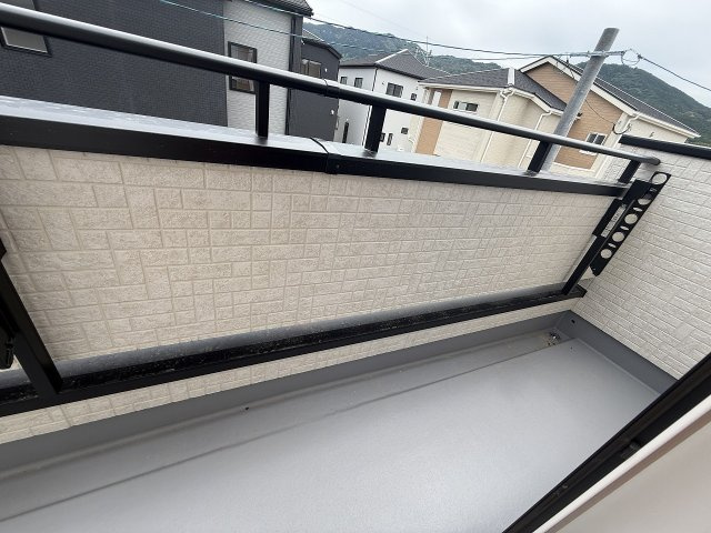 今宿上ノ原　新築戸建　７棟のバルコニー|洋室南5.25帖に面したバルコニー