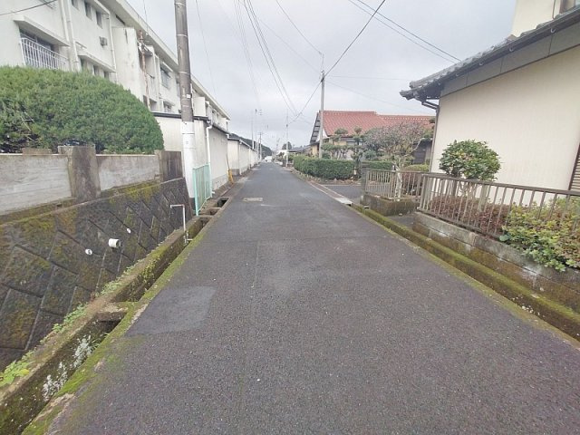 世知原町矢櫃土地の前面道路含む現地写真