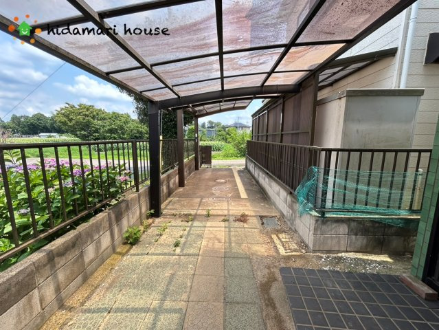 伊奈町羽貫　古屋付き売地の外観