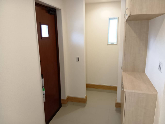 【玄関】 | 沼津市東間門 新築建売分譲住宅 建物＋土地 TW06192 | 沼津市東間門　2号棟　玄関　※令和8年9月25日撮影