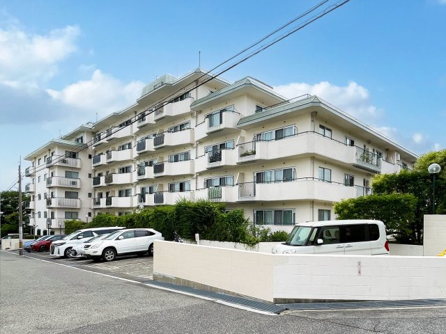 岡本センチュリーマンションの外観