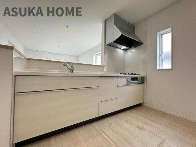 緑区上山　第７のキッチン|LDKが見渡せるカウンターキッチン、お料理をしながら家族との団欒の時間も過ごせるキッチンです。