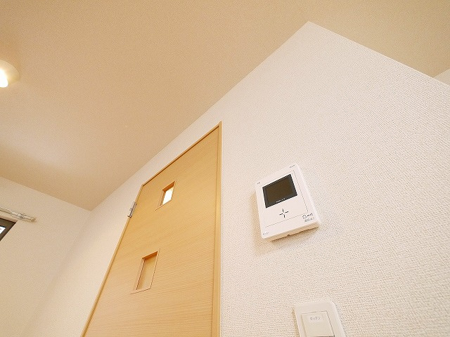 クイーンズパレス　さくらいのセキュリティ|モニター付きインターホーン
