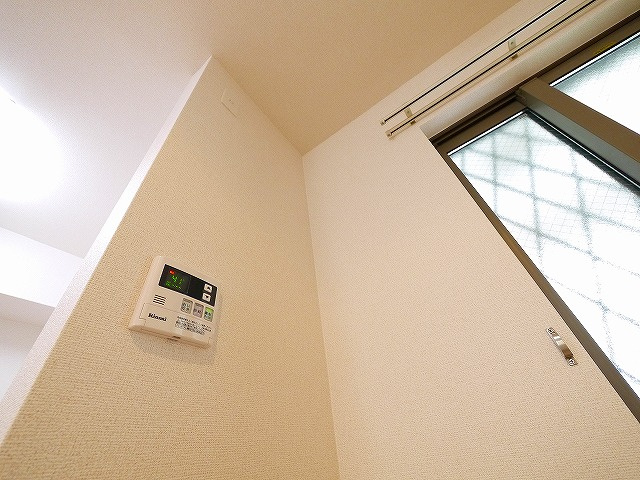 クイーンズパレス　さくらいのその他|給湯リモコン