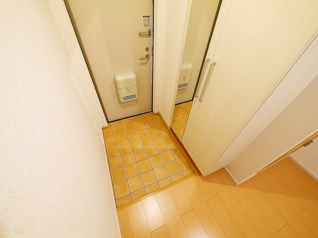 クイーンズパレス　さくらいの玄関|ゆったりとした玄関です