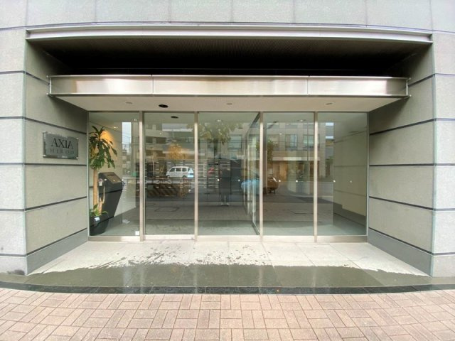 アクシア広尾のエントランス|ペット飼育可能な平成１７年築の新耐震基準マンション、アクシア広尾は即日現地案内可能となっておりますので、お気軽にお問い合わせください！