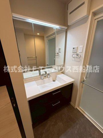 ザ・アークコート市川妙典の洗面所
