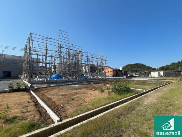 姫路市西庄　第3期　新築一戸建ての外観|周辺は落ち着いた街並みの住宅地！子育てがしやすい住環境です！まだ未完成ですが、現地でしかわからない事もございます。是非一度ご覧ください。