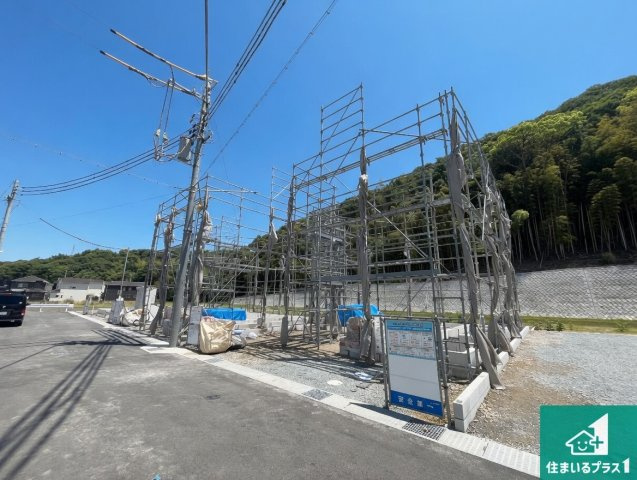 姫路市西庄　第3期　新築一戸建ての外観|周辺は落ち着いた街並みの住宅地！子育てがしやすい住環境です！まだ未完成ですが、現地でしかわからない事もございます。是非一度ご覧ください。
