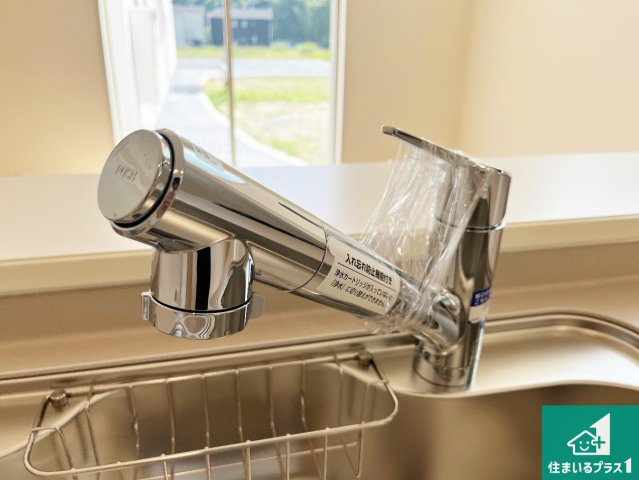 姫路市西庄　第3期　新築一戸建ての設備|浄水器を内蔵！炊飯時、お茶を作る時に安心してお水を使えます！お湯と冷水、浄水と原水、シャワーの切替えもワンタッチです！