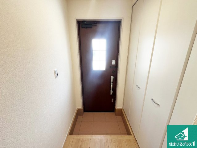 姫路市西庄　第3期　新築一戸建ての玄関|シューズボックスにはたくさんの靴が収納できるので玄関周りはいつもスッキリ！ご家族が増えても安心！