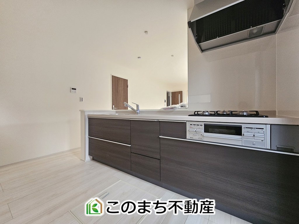 LiveleGarden.S上三川町上三川第11の設備|人気のカウンターキッチンになっているので家族とコミュニケーションを取りながらでも家事をこなせます！