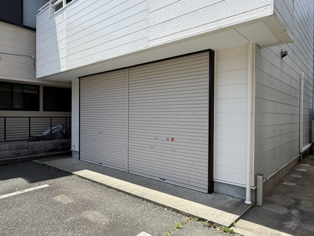 磐田市二之宮住居付店舗のエントランス