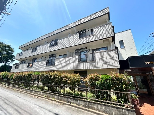 三鷹市下連雀８丁目の賃貸マンションの外観