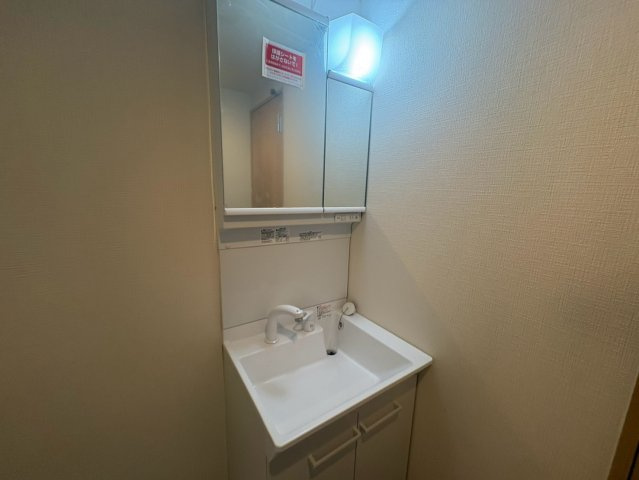 F+style東大阪吉松の独立洗面台