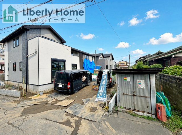 土浦市文京町1期　新築戸建　2号棟の前面道路含む現地写真