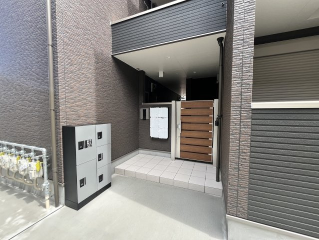 F+style東大阪吉松のエントランス