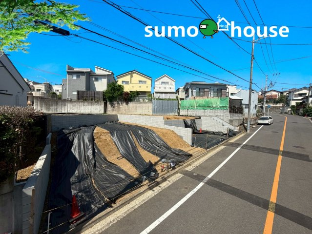 横浜市青葉区美しが丘西124④　3号棟の前面道路含む現地写真|前面道路含む現地写真です