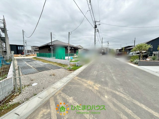 加須市下高柳第3　新築一戸建て　01　クレイドルガーデンの前面道路含む現地写真|2026/6/8