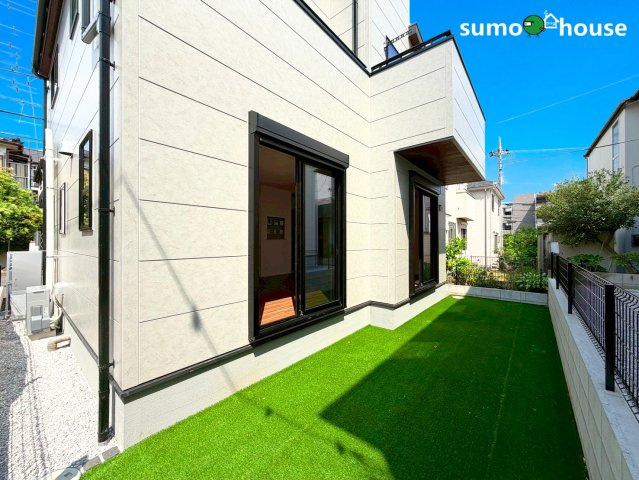 横浜市青葉区新石川4丁目の庭|お庭の付いた物件です