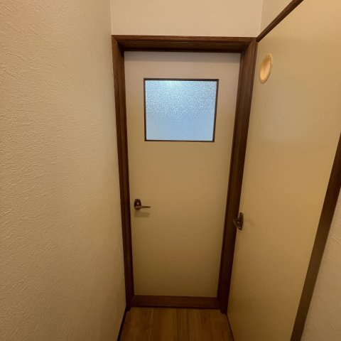 ハッピーハイツ2の玄関