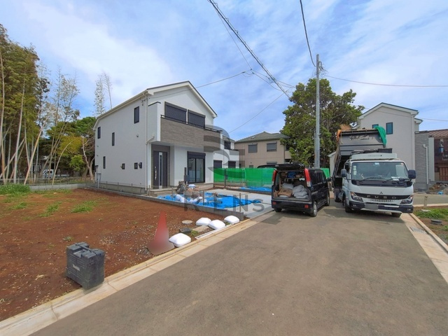 【前面道路含む現地写真】 | 西東京市中町１丁目　新築戸建て　C号棟 | 高く青い空を感じて暮らす街並みの一角、静かな暮らしを送れます