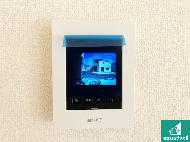 姫路市西庄　第3期　新築一戸建ての防犯設備|カラーモニターインターホン！声だけでなく来訪者の姿や顔がモニターで確認できるので、小さなお子様がいらっしゃるご家庭でも安心できます！