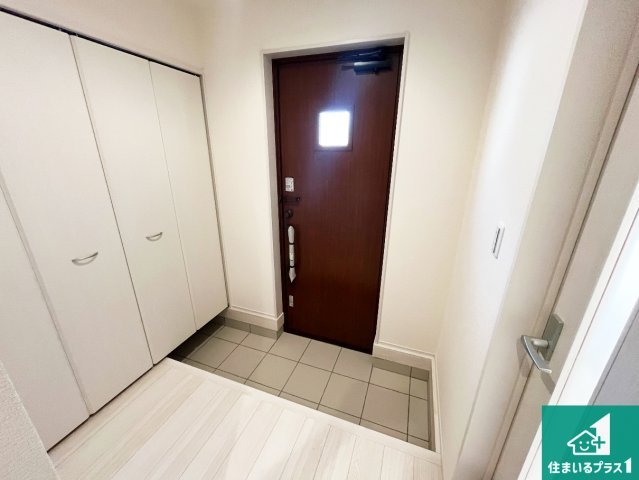 姫路市西庄　第3期　新築一戸建ての玄関|シューズボックスにはたくさんの靴が収納できるので玄関周りはいつもスッキリ！ご家族が増えても安心！