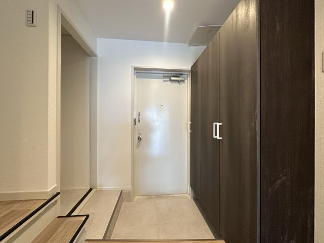 コボリマンション甲東園の玄関