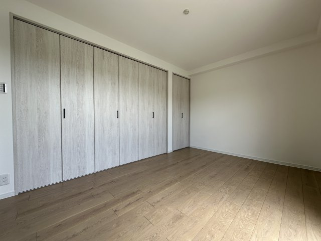 コボリマンション甲東園の洋室