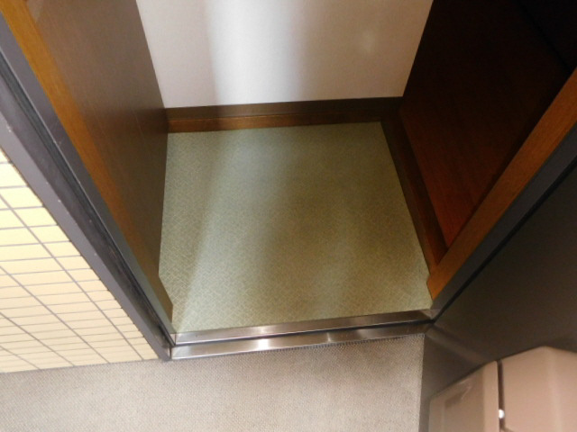 恵美酒Ｇマンションの玄関