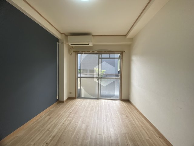 コンフィー鴻池新田の洋室