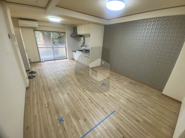 コンフィー鴻池新田の居間・リビング