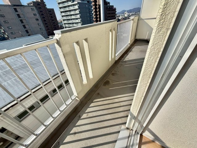 ハッピーコート三宅のバルコニー