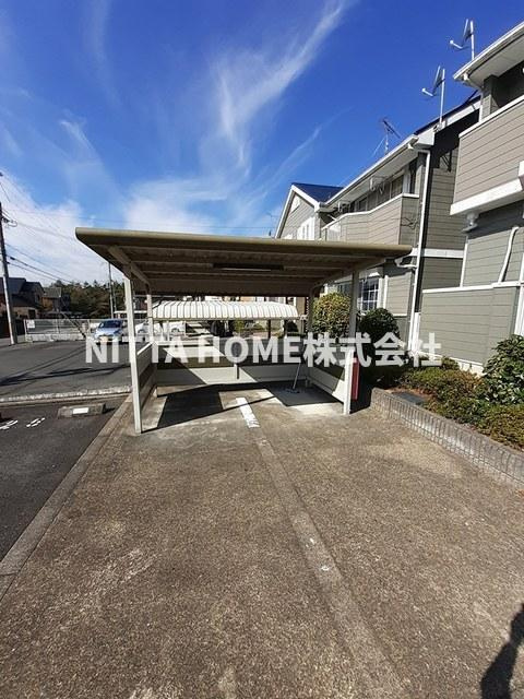 福知山市駒場新町３丁目のアパートのその他共用部分|屋根付きの駐輪場は無料です◎