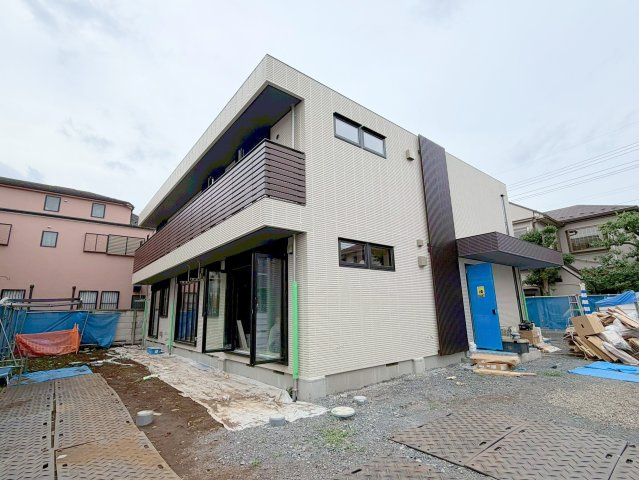 Maison de Brun Pose A（ﾒｿﾞﾝﾄﾞﾌﾞﾗﾝｴｰ）