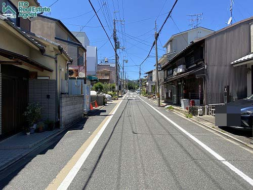 紫野郷ノ上町 「京町家」連棟2戸1の前面道路含む現地写真