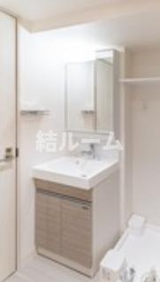 荒川区東日暮里５丁目の賃貸マンションの洗面所|別号室参考写真