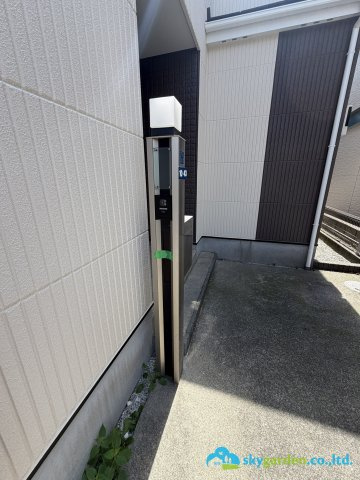 平塚市東真土4丁目　中古戸建の玄関