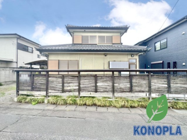 【中古戸建】桐生市境野町7丁目の外観|■外観｜シンプルなデザインでありながらも個性を損なわず、お客様一人ひとりの暮らし方にフィットします。