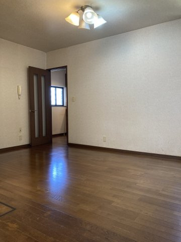 川越市並木一戸建て住宅の居間・リビング