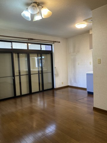 川越市並木一戸建て住宅の居間・リビング