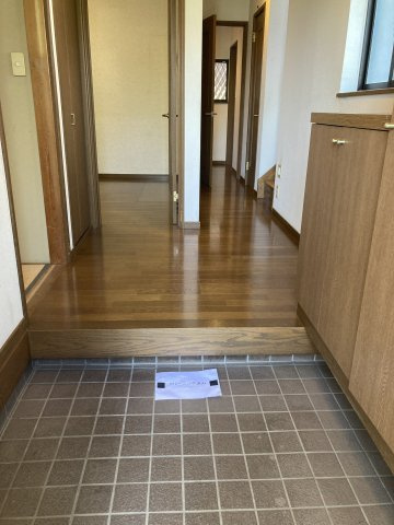 川越市並木一戸建て住宅の玄関