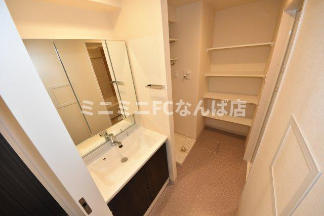 シーズンフラッツ靱本町の洗面所