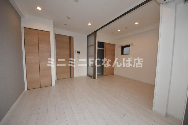 シーズンフラッツ靱本町
