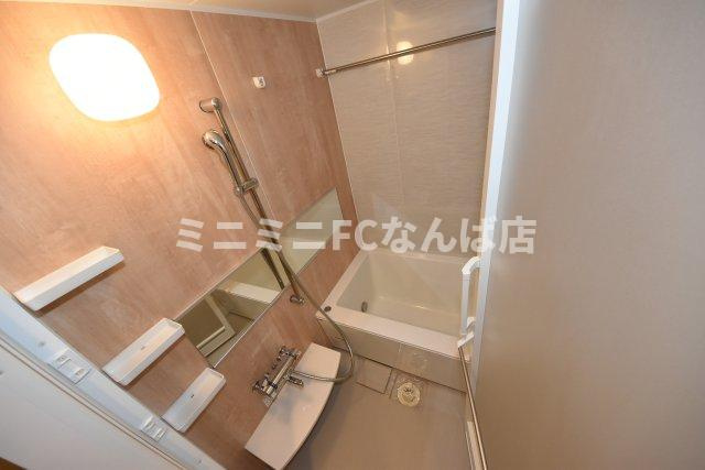シーズンフラッツ靱本町の浴室