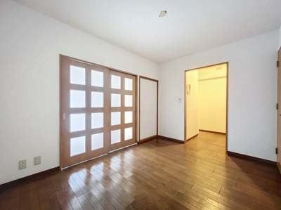 【居間・リビング】 | リーブル末長 | ※同建物ほかのお部屋の写真です。