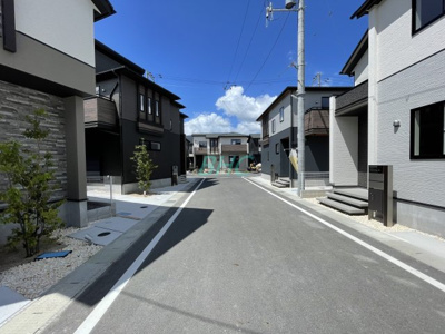 【前面道路含む現地写真】 | 雄琴５丁目　全１４棟２期６号棟