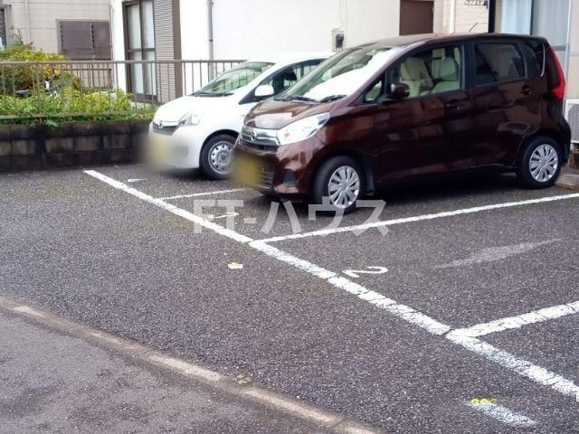 レオパレス東雲の駐車場